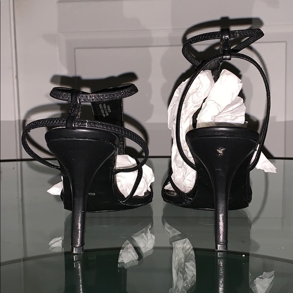 NEW YORK TRANSIT Sequined Heel - Picture 3 of 5